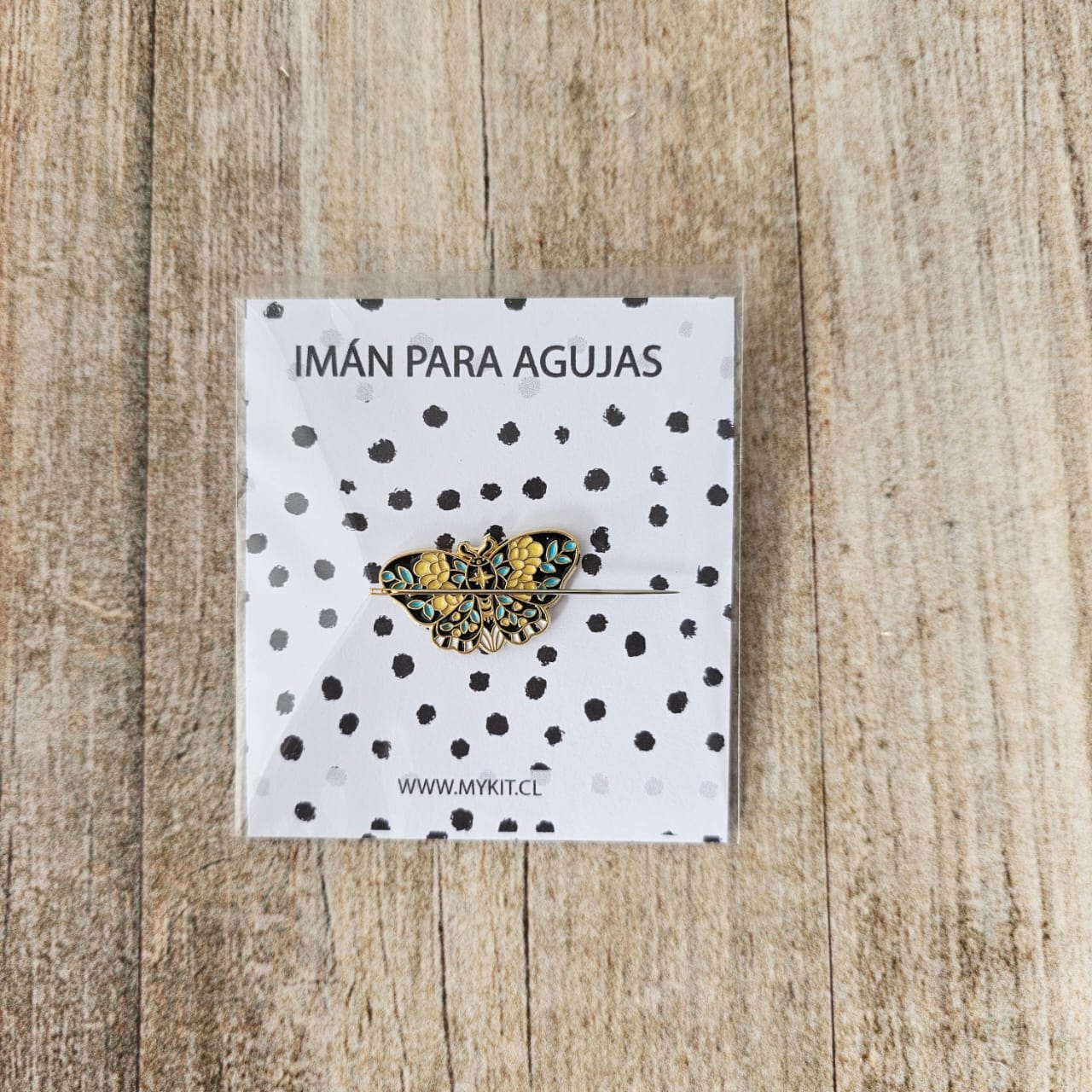 Imán para agujas Mariposa verde amarilla