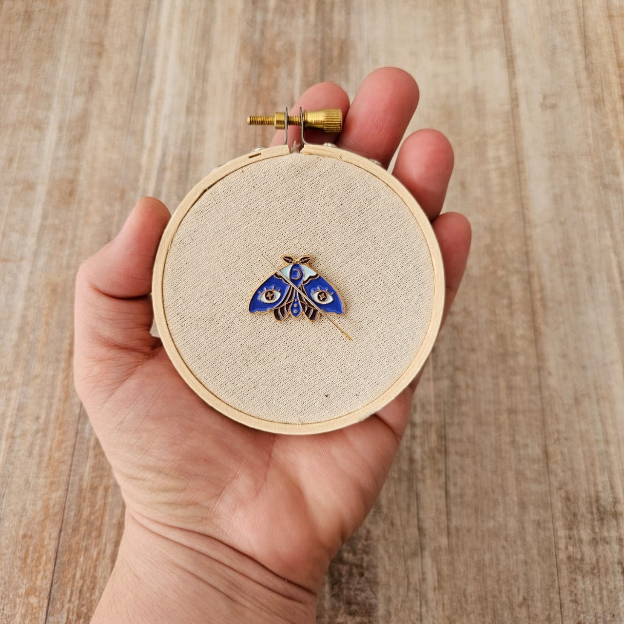 Imán para agujas Mariposa azul